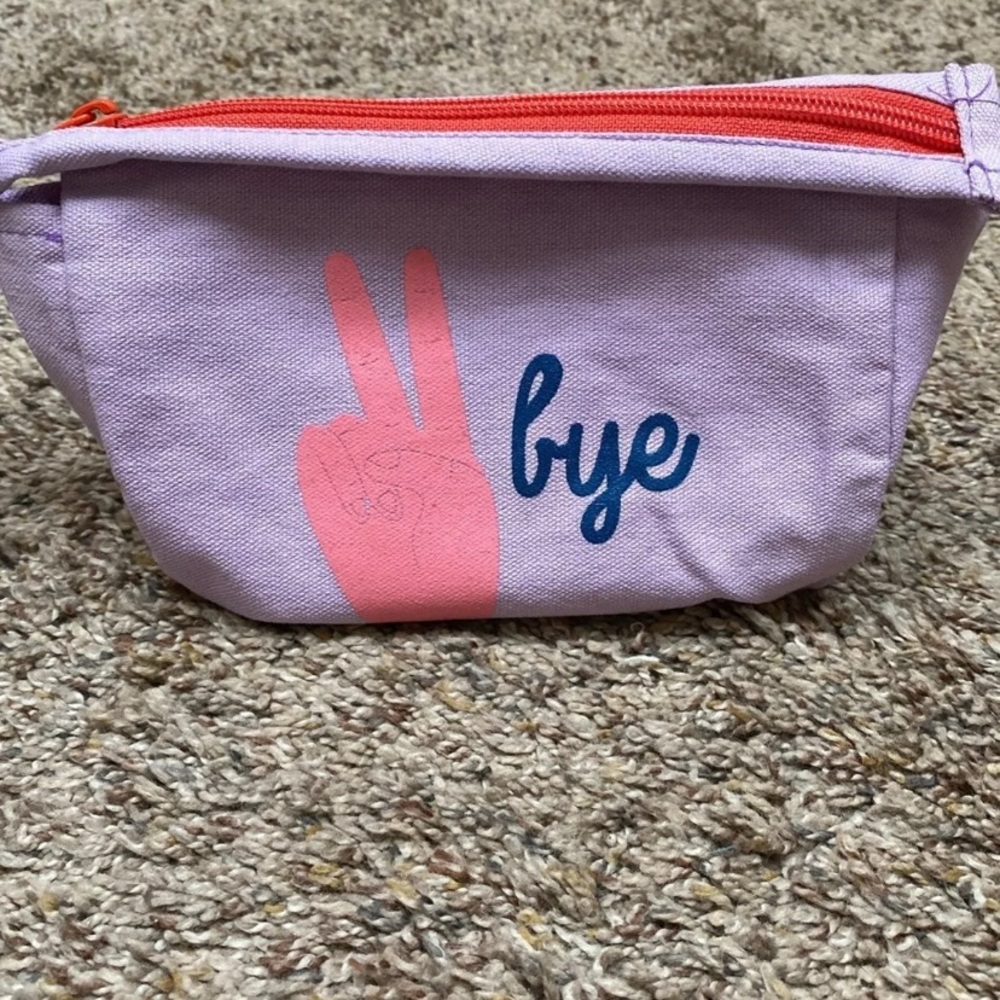 Cosmetic bag bundle - Picture 5 of 12
